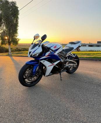 HONDA CBR 600RR HONDA CBR 600RR